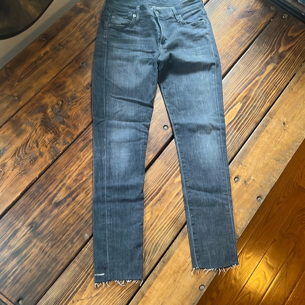 Citizens of Humanity Avedon Low Rise Skinny. Size 28. Gently worn.